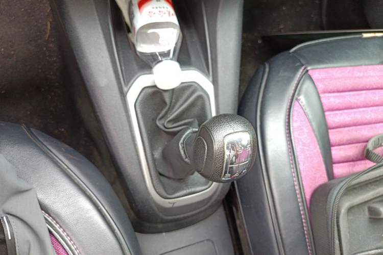 Used Citroen Elysee 2016 1.6L Manual Fashion Edition Gear Lever