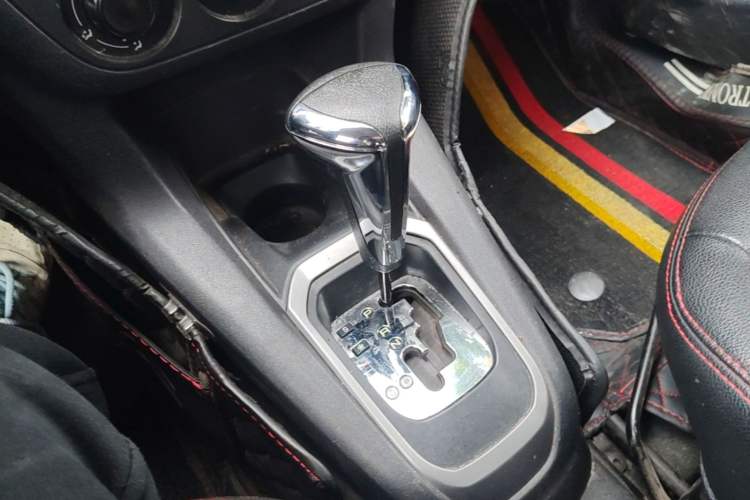 Used Citroen Elysee 2016 1.6L Automatic Fashion Model Gear Lever