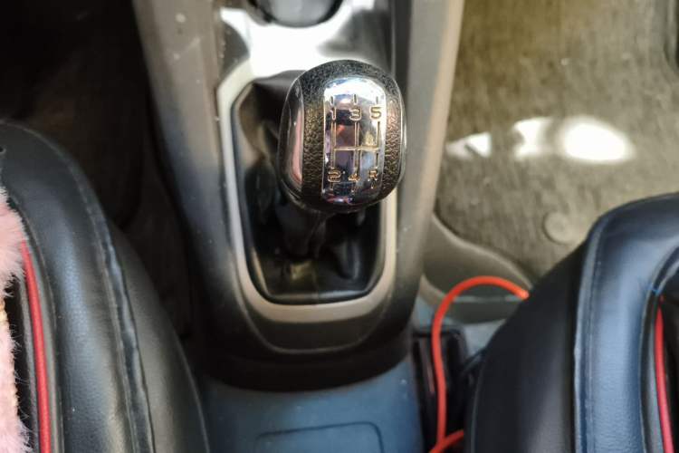 Used Citroen Elysee 2016 1.6L Manual Fashion Edition Gear Lever