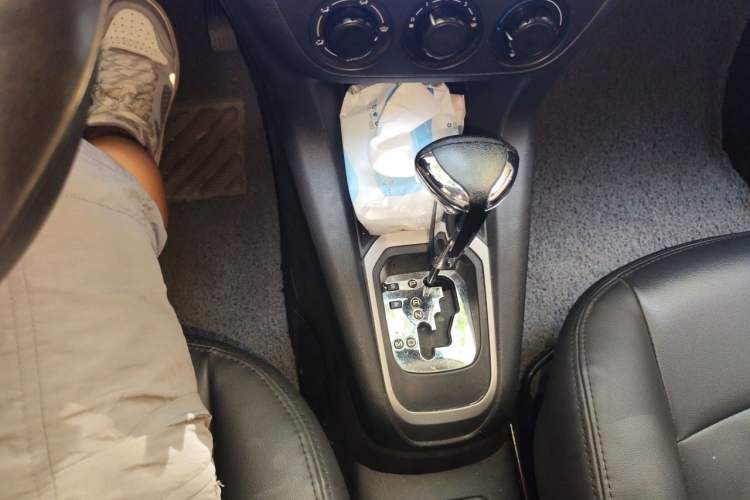 Used Citroen Elysee 2016 1.6L Automatic Fashion Model Gear Lever