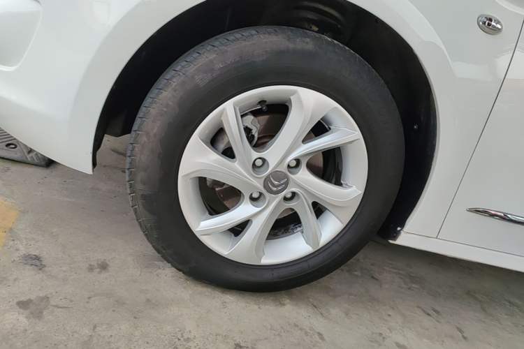 Used Citroen Elysee 2016 1.6L Manual Comfort Model Left Front Wheel Hub