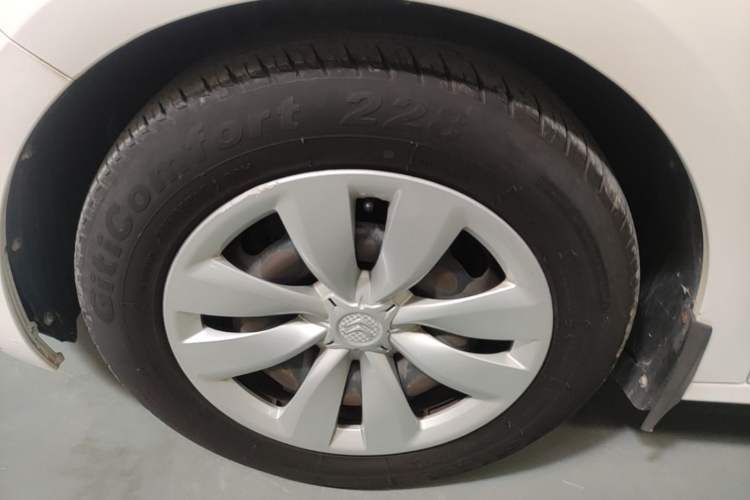 Used Citroen Elysee 2016 1.6L Automatic Fashion Model Left Front Wheel Hub