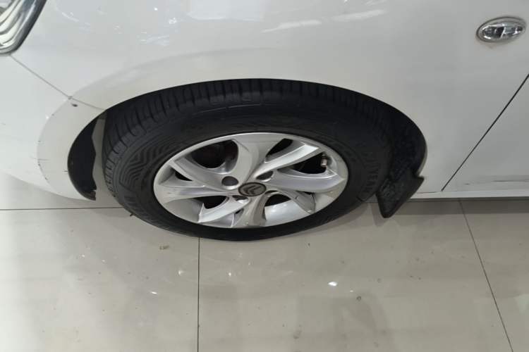 Used Citroen Elysee 2016 1.6L Automatic Fashion Model Left Front Wheel Hub