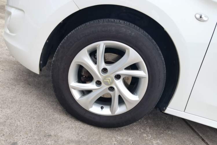 Used Citroen Elysee 2016 1.6L Manual Fashion Edition Left Front Wheel Hub