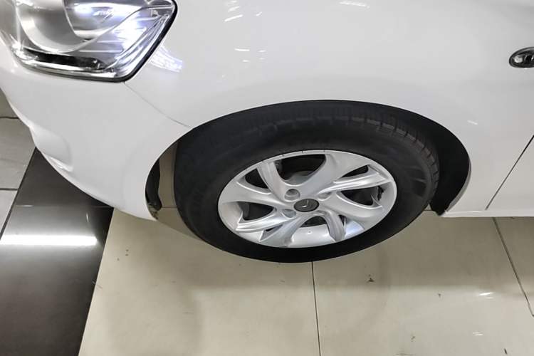 Used Citroen Elysee 2016 1.6L Manual Fashion Edition Left Front Wheel Hub