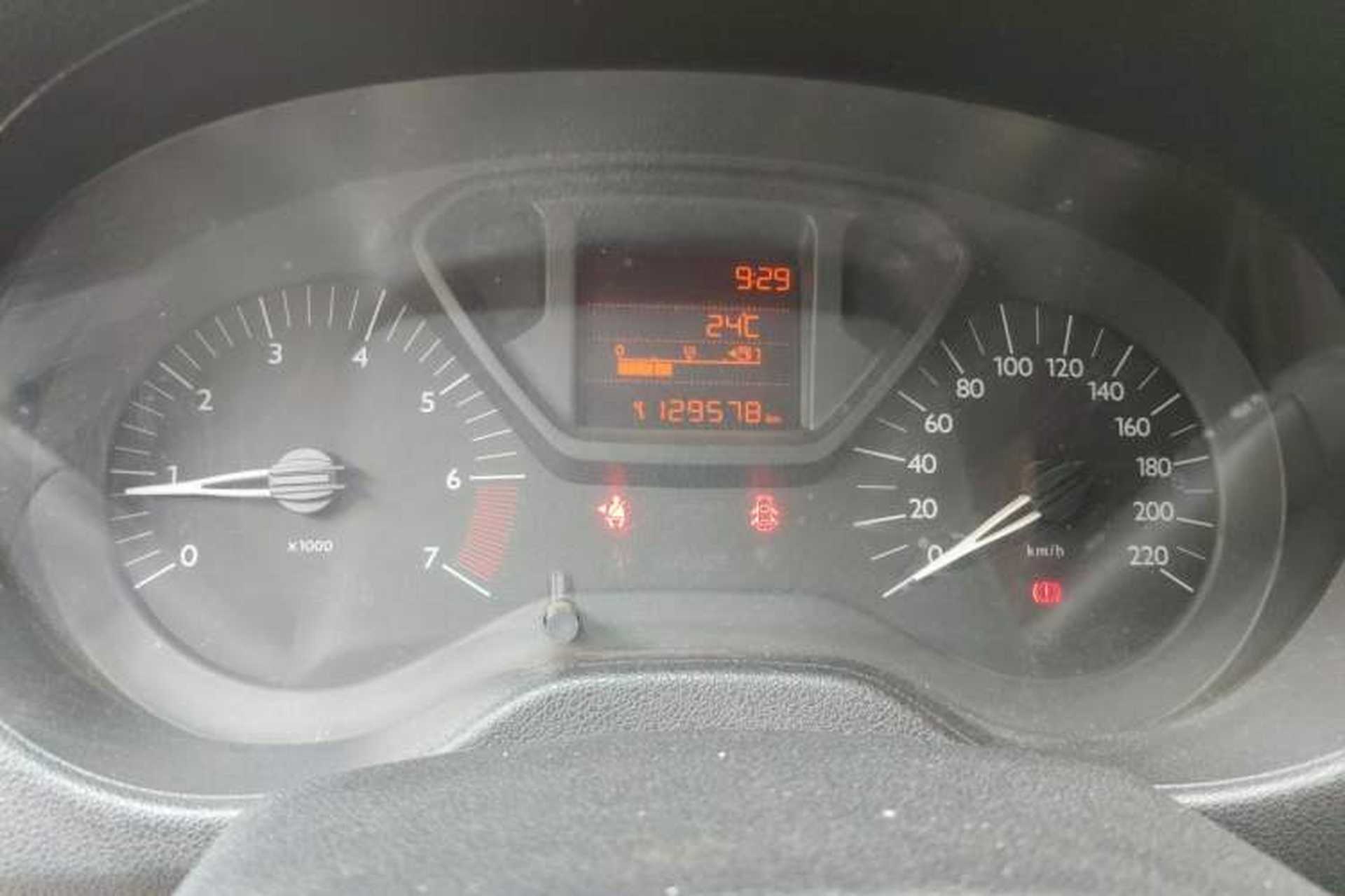 Used Citroen Elysee 2016 1.6L Manual Fashion Edition Odometer Close Up