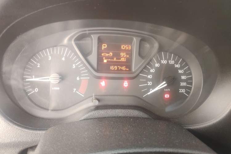 Used Citroen Elysee 2016 1.6L Automatic Fashion Model Odometer Close Up