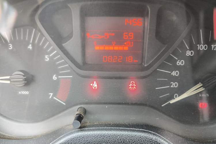 Used Citroen Elysee 2016 1.6L Manual Fashion Edition Odometer Close Up