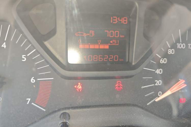 Used Citroen Elysee 2016 1.6L Manual Fashion Edition Odometer Close Up