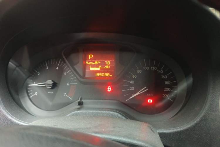 Used Citroen Elysee 2016 1.6L Automatic Fashion Model Odometer Close Up