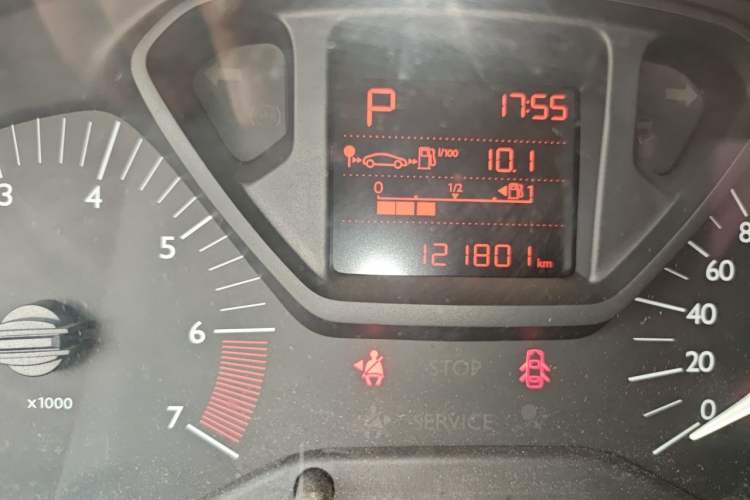 Used Citroen Elysee 2016 1.6L Automatic Fashion Model Odometer Close Up