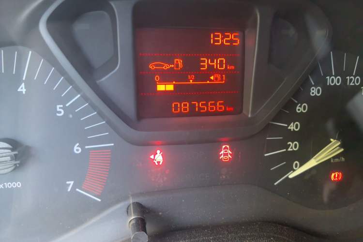 Used Citroen Elysee 2016 1.6L Manual Fashion Edition Odometer Close Up