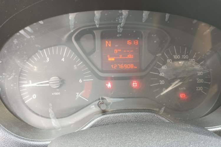Used Citroen Elysee 2016 1.6L Automatic Fashion Model Odometer Close Up