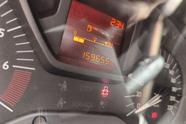 Used Citroen Elysee 2016 1.6L Manual Fashion Edition Odometer Close Up