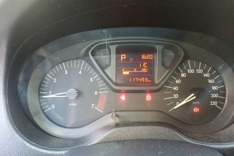 Used Citroen Elysee 2016 1.6L Automatic Fashion Model Odometer Close Up