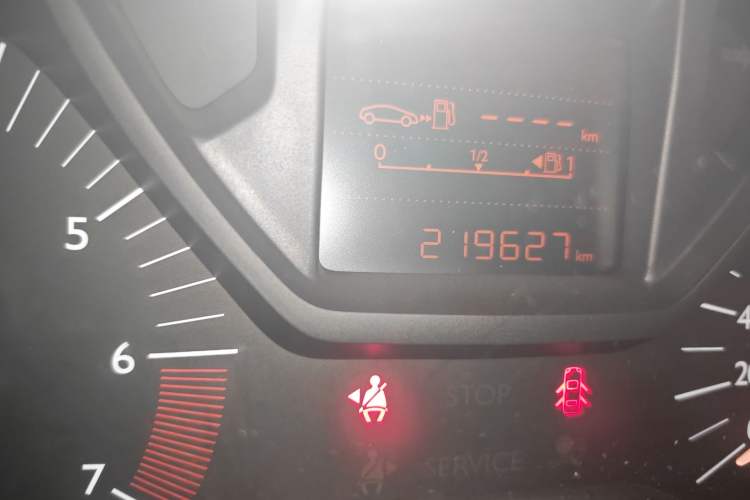 Used Citroen Elysee 2016 1.6L Manual Fashion Edition Odometer Close Up