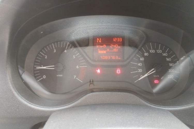 Used Citroen Elysee 2016 1.6L Automatic Fashion Model Odometer Close Up