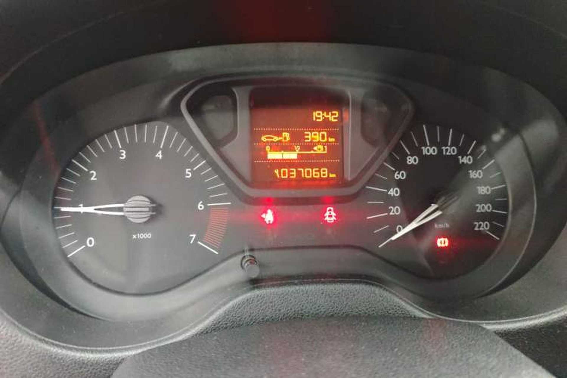 Used Citroen Elysee 2016 1.6L Manual Fashion Edition Odometer Close Up