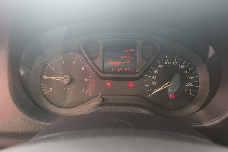 Used Citroen Elysee 2016 1.6L Manual Fashion Edition Odometer Close Up