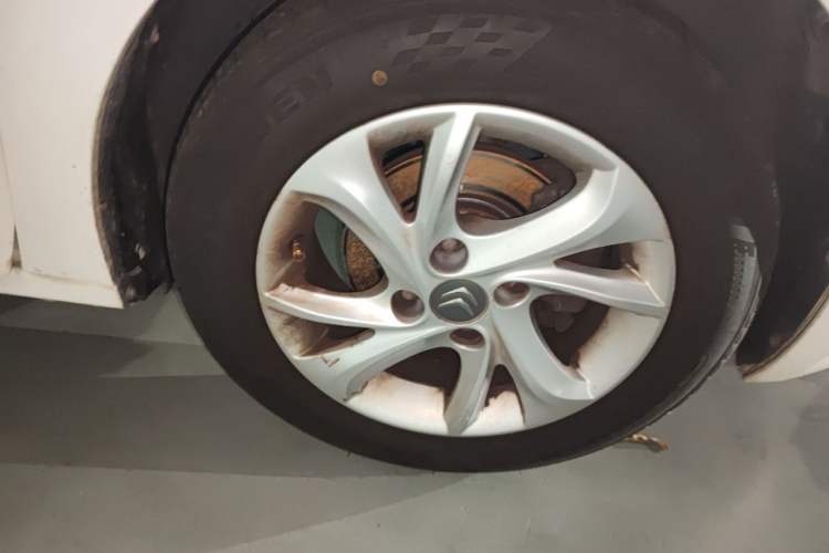 Used Citroen Elysee 2016 1.6L Manual Fashion Edition Right Front Wheel Hub