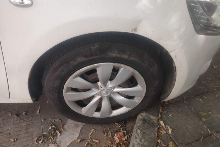 Used Citroen Elysee 2016 1.6L Automatic Fashion Model Right Front Wheel Hub
