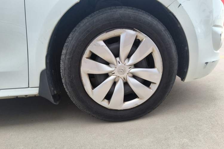 Used Citroen Elysee 2016 1.6L Automatic Fashion Model Right Front Wheel Hub