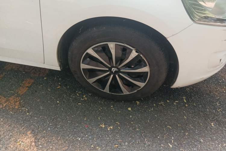 Used Citroen Elysee 2016 1.6L Manual Fashion Edition Right Front Wheel Hub
