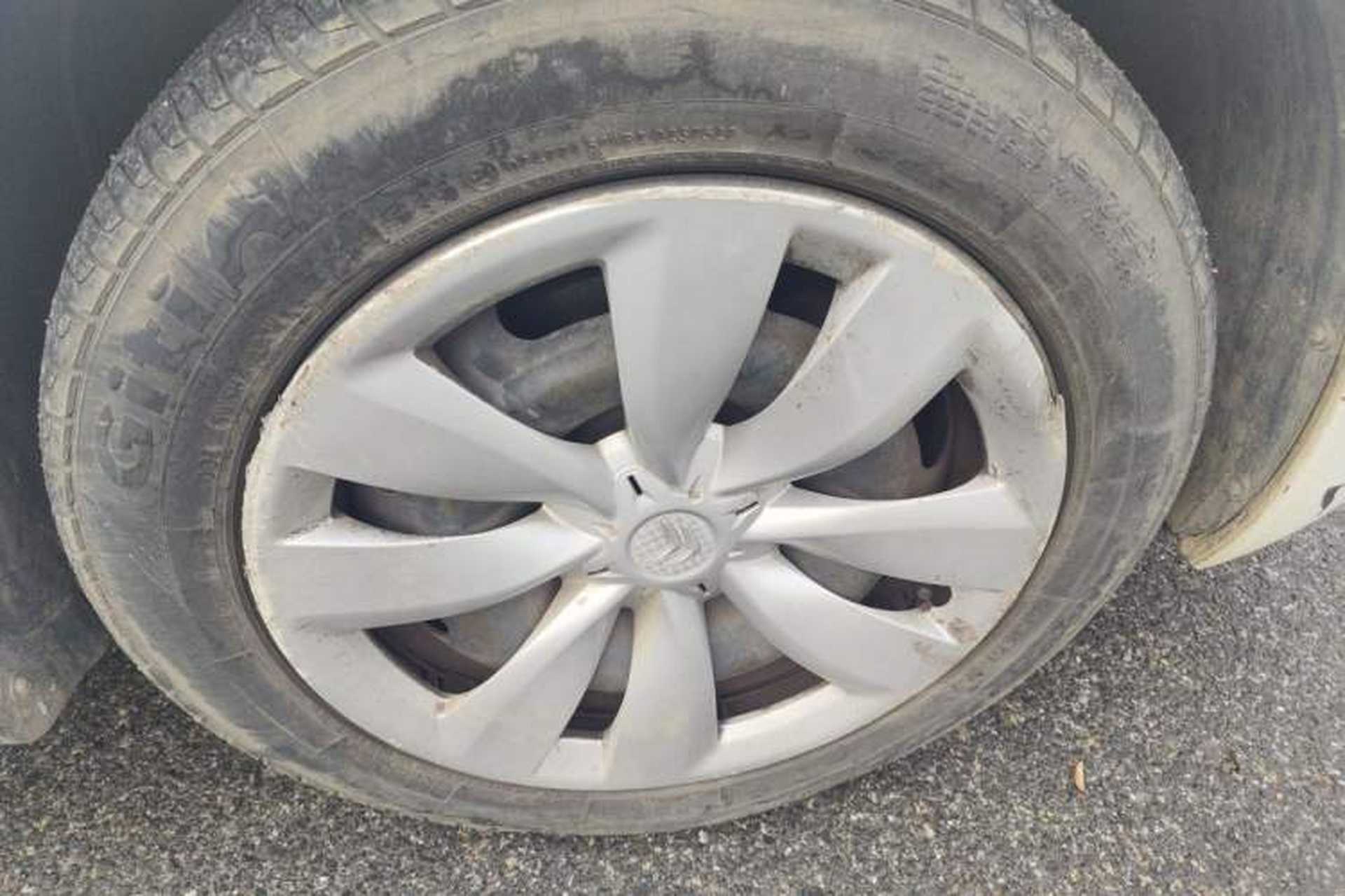 Used Citroen Elysee 2016 1.6L Manual Fashion Edition Right Front Wheel Hub