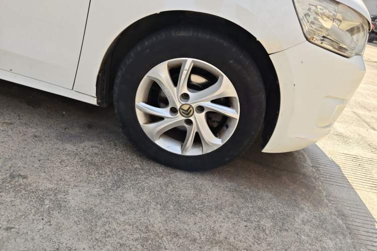 Used Citroen Elysee 2016 1.6L Manual Fashion Edition Right Front Wheel Hub