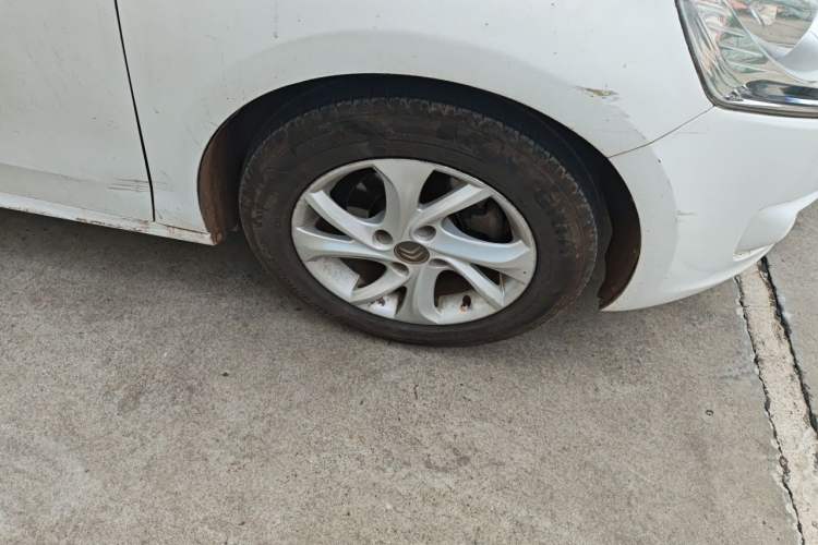 Used Citroen Elysee 2016 1.6L Automatic Fashion Model Right Front Wheel Hub