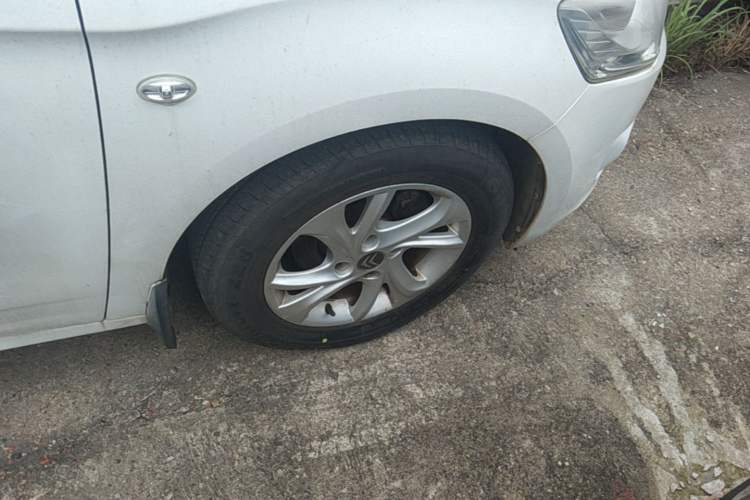 Used Citroen Elysee 2016 1.6L Manual Fashion Edition Right Front Wheel Hub