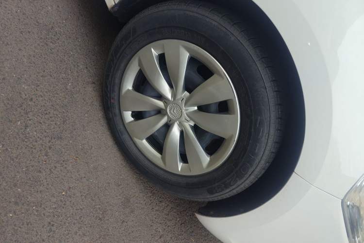Used Citroen Elysee 2016 1.6L Automatic Fashion Model Right Front Wheel Hub