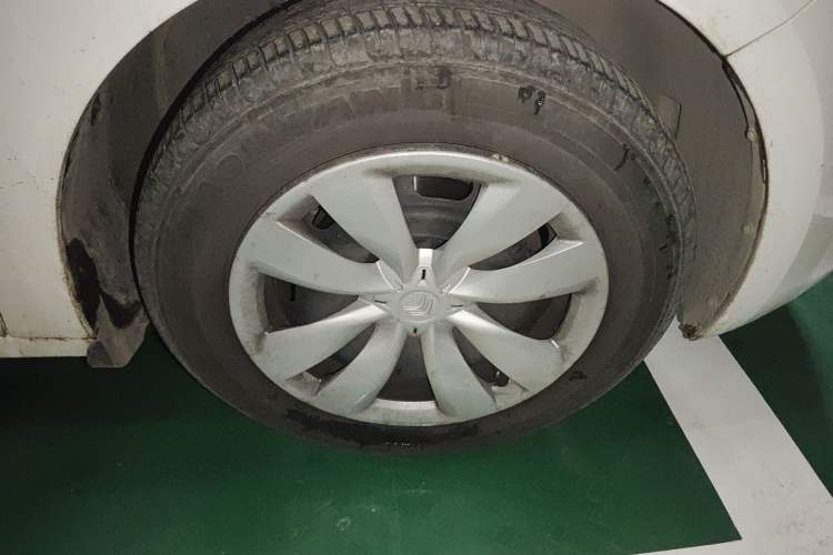 Used Citroen Elysee 2016 1.6L Manual Fashion Edition Right Front Wheel Hub