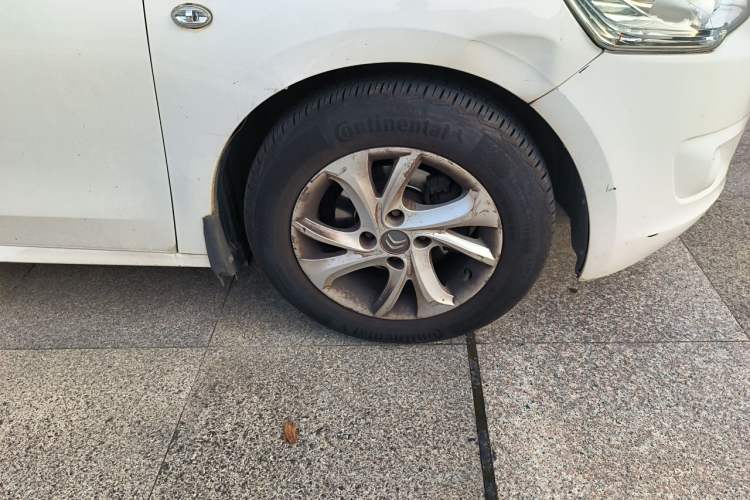 Used Citroen Elysee 2016 1.6L Manual Fashion Edition Right Front Wheel Hub