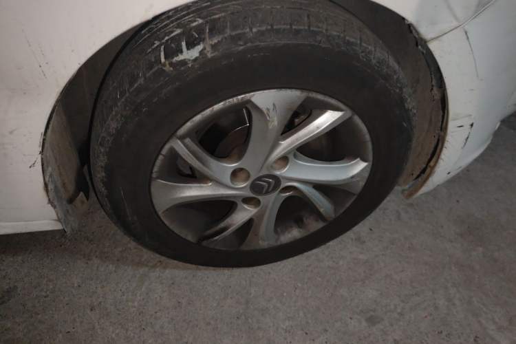 Used Citroen Elysee 2016 1.6L Automatic Fashion Model Right Front Wheel Hub