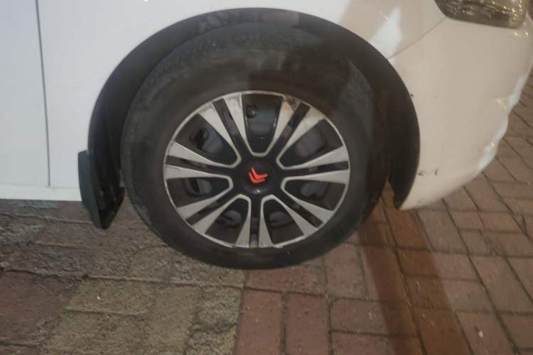 Used Citroen Elysee 2016 1.6L Manual Fashion Edition Right Front Wheel Hub