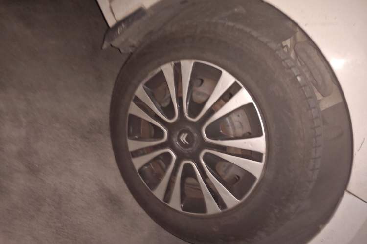 Used Citroen Elysee 2016 1.6L Manual Fashion Edition Right Front Wheel Hub