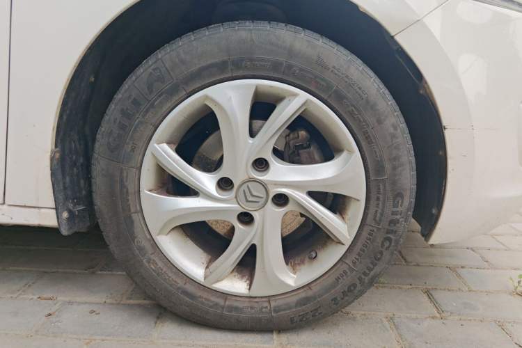 Used Citroen Elysee 2016 1.6L Manual Fashion Edition Right Front Wheel Hub