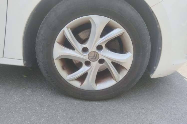 Used Citroen Elysee 2016 1.6L Automatic Fashion Model Right Front Wheel Hub