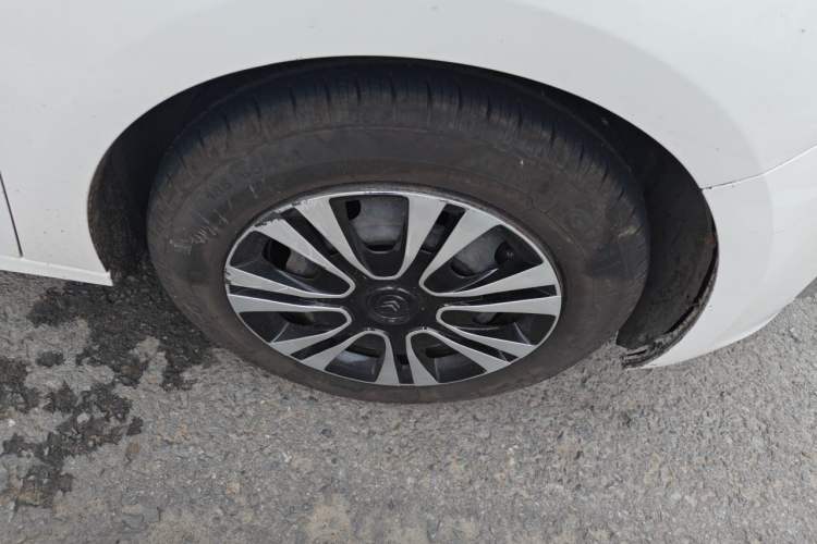 Used Citroen Elysee 2016 1.6L Automatic Fashion Model Right Front Wheel Hub