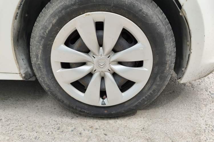Used Citroen Elysee 2016 1.6L Manual Fashion Edition Right Front Wheel Hub