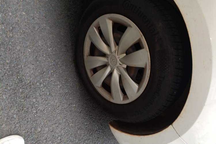 Used Citroen Elysee 2016 1.6L Automatic Fashion Model Right Front Wheel Hub