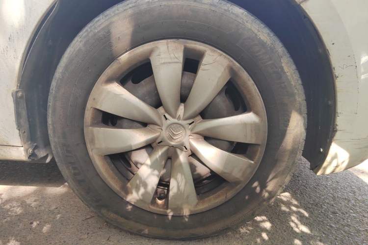 Used Citroen Elysee 2016 1.6L Manual Fashion Edition Right Front Wheel Hub