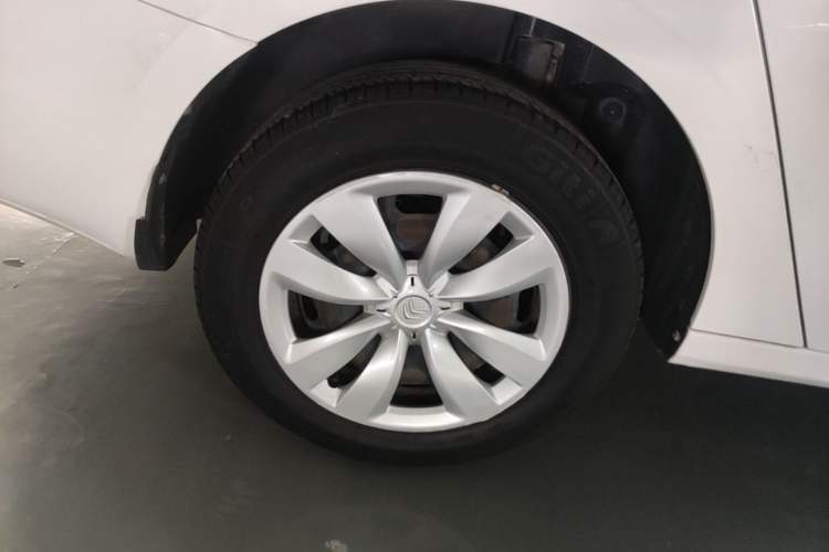 Used Citroen Elysee 2016 1.6L Automatic Fashion Model Right Rear Wheel Hub