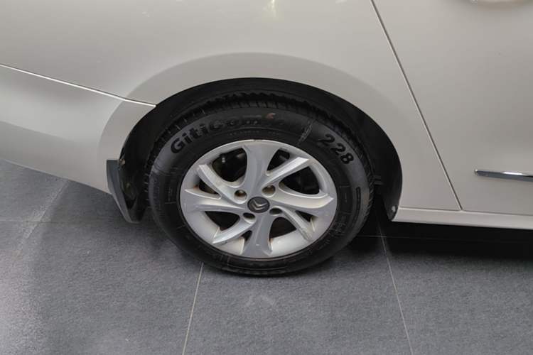Used Citroen Elysee 2016 1.6L Automatic Comfort Model Right Rear Wheel Hub