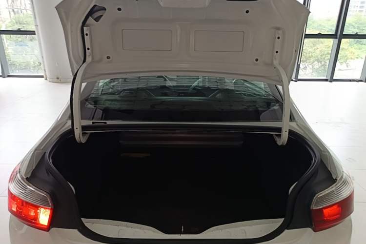 Used Citroen Elysee 2016 1.6L Automatic Fashion Model Trunk