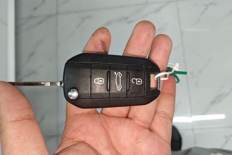 Used Citroen Elysee 2016 1.6L Automatic Fashion Model Vehicle Key