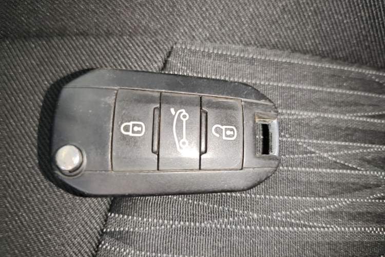 Used Citroen Elysee 2016 1.6L Manual Comfort Model Vehicle Key