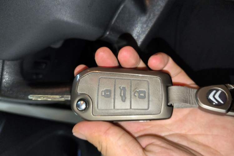 Used Citroen Elysee 2016 1.6L Automatic Fashion Model Vehicle Key