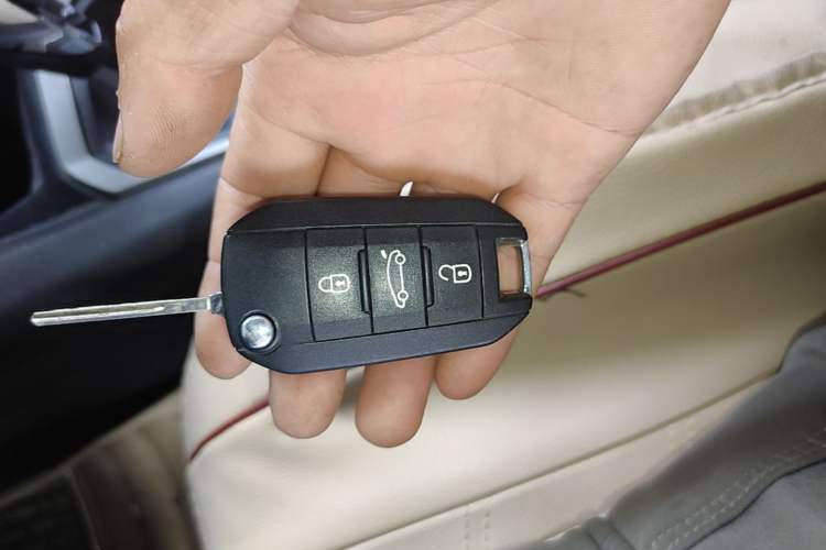 Used Citroen Elysee 2016 1.6L Automatic Fashion Model Vehicle Key